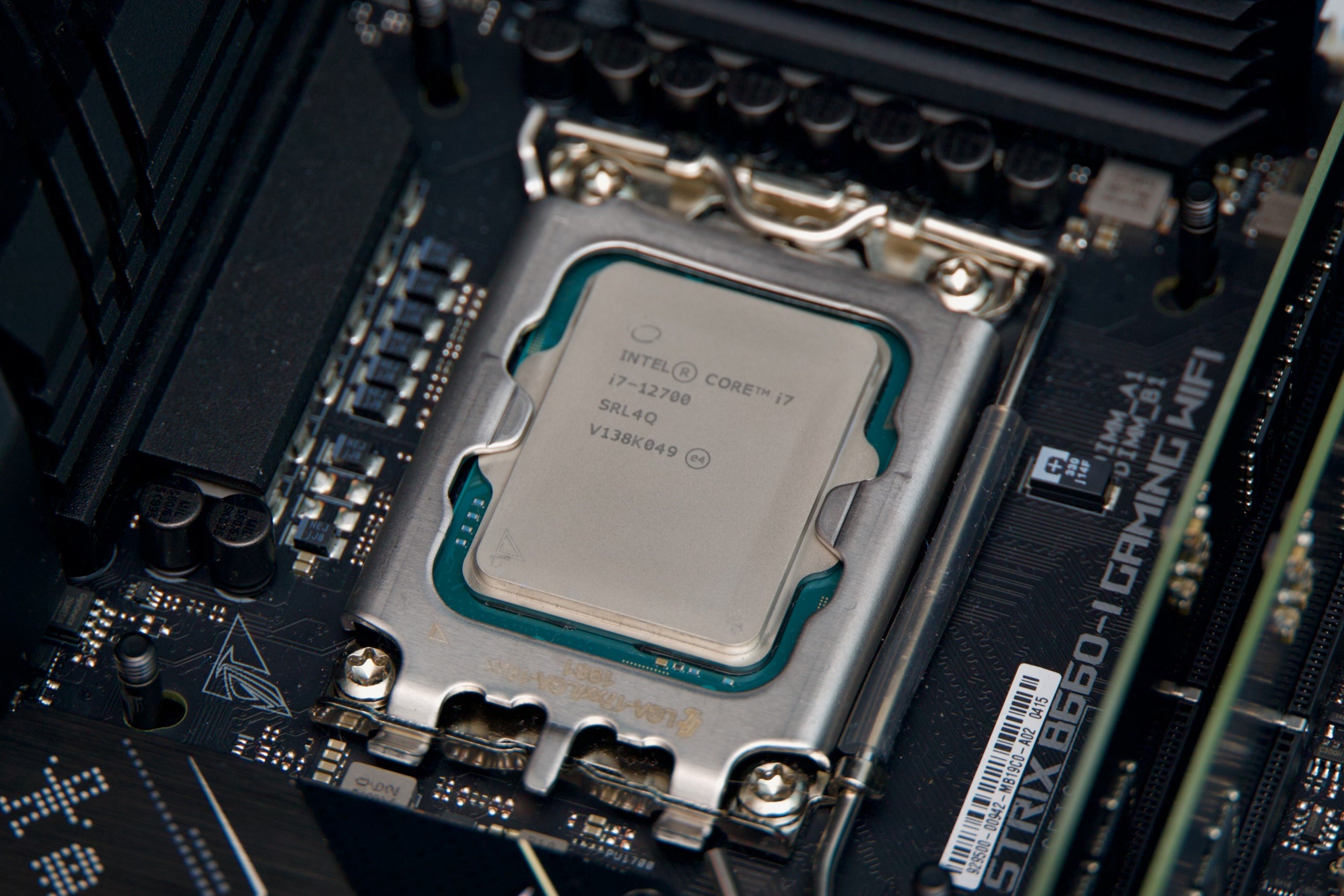 Intel Core i7-12700