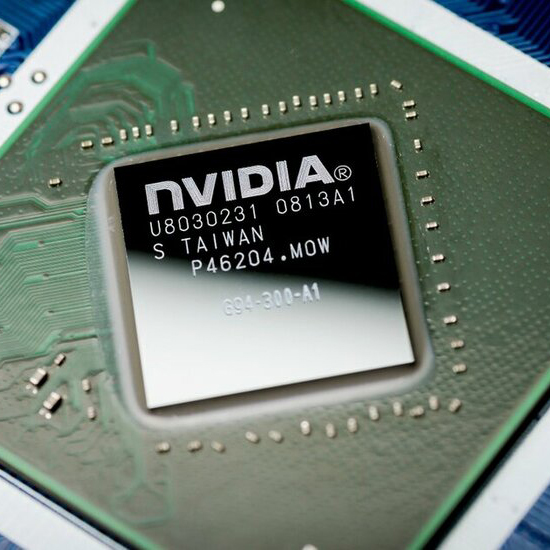 Nvidia tái định nghĩa laptop: Đưa sức mạnh AI xuống thiết bị cá nhân