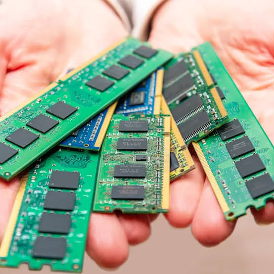 Dell cảnh báo tình trạng thiếu hụt bộ nhớ có thể nghiêm trọng hơn trong năm 2027